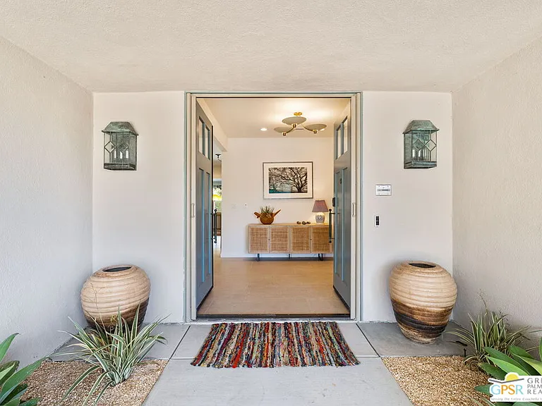 2367 S Yosemite Dr — Photo 29