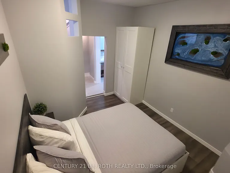 82 Albert St N #3 — Photo 5
