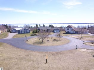 5178 S Shoreview Cir, Suttons Bay, MI 49682