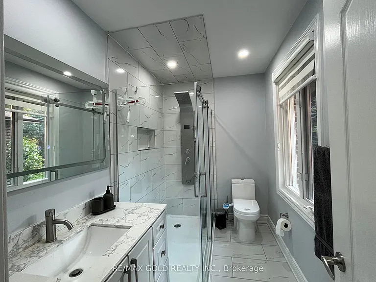 30 Moynes Ave — Photo 22