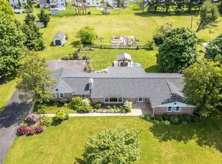 2375 Hillcrest Rd, Quakertown, PA 18951