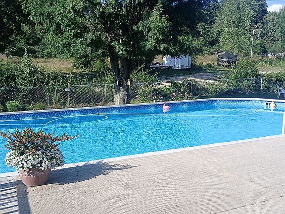 5th image of 5385 Willis Rd