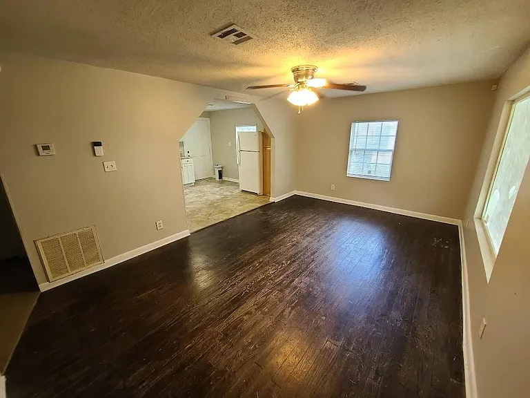 112 Woodrow St — Photo 10