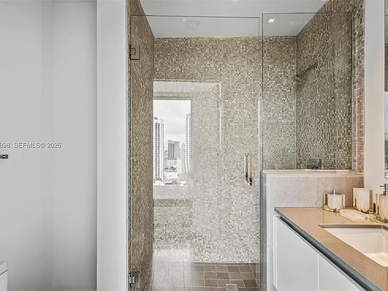 88 SW 7th St #2111 — Photo 25
