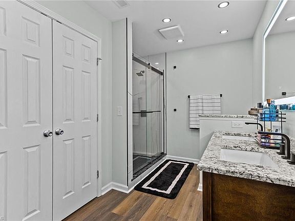 5th image of 6221 Creekbrooke Ct