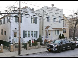 6632 53rd Ave, Maspeth, NY 11378