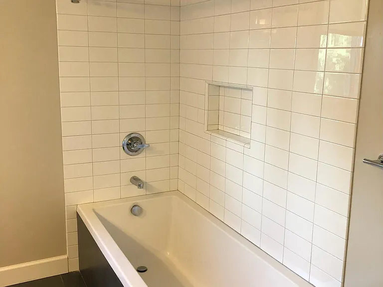 417 Wayne Ave — Photo 6