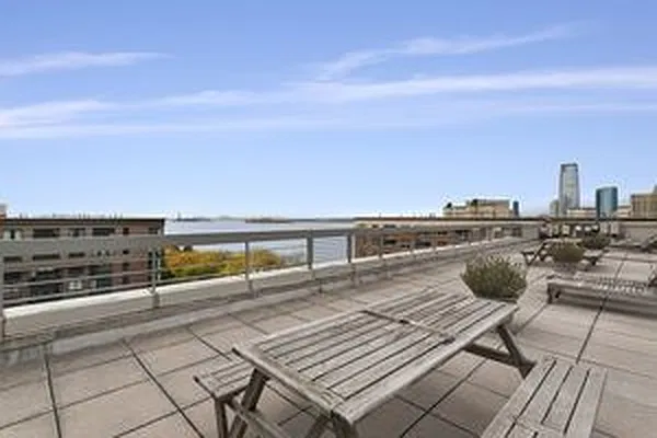 Rented by MacDouglas Properties | media 23