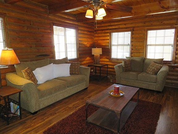 Living room - view 2