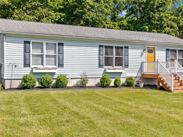 561 N Middleton Rd, Carlisle, PA 17013