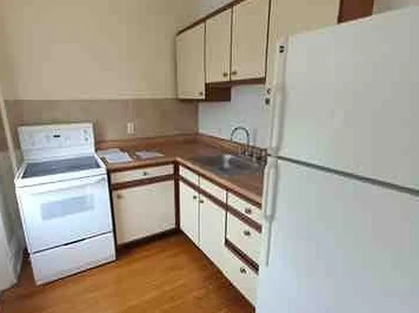 420 Front St APT 8, Belvidere, NJ 07823
