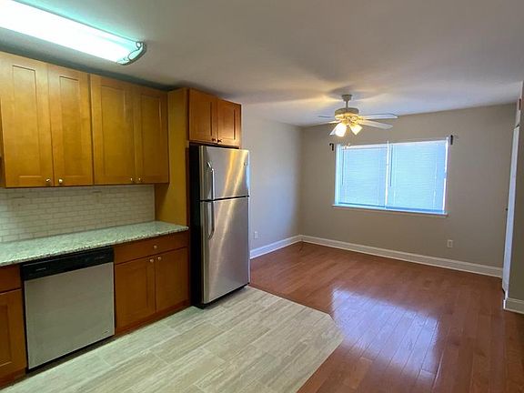 5th image of 222 Moore St Floor 2