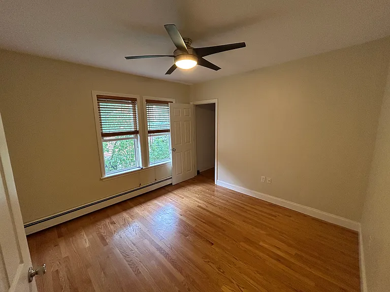 118 W Adams St #2 — Photo 3