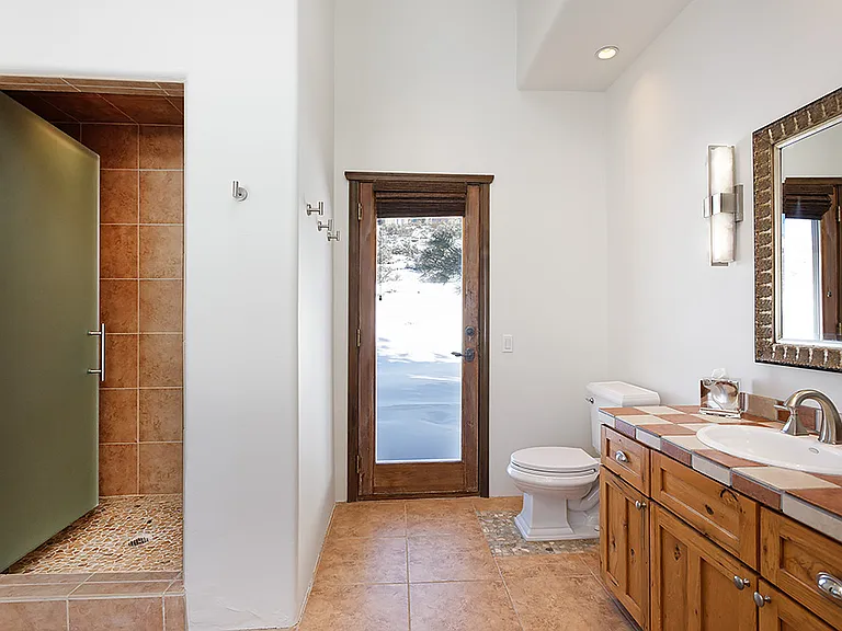 661 Green Meadow Rd — Photo 9