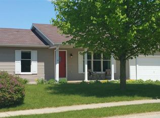 1002 Claire Ln, Middlebury, IN 46540