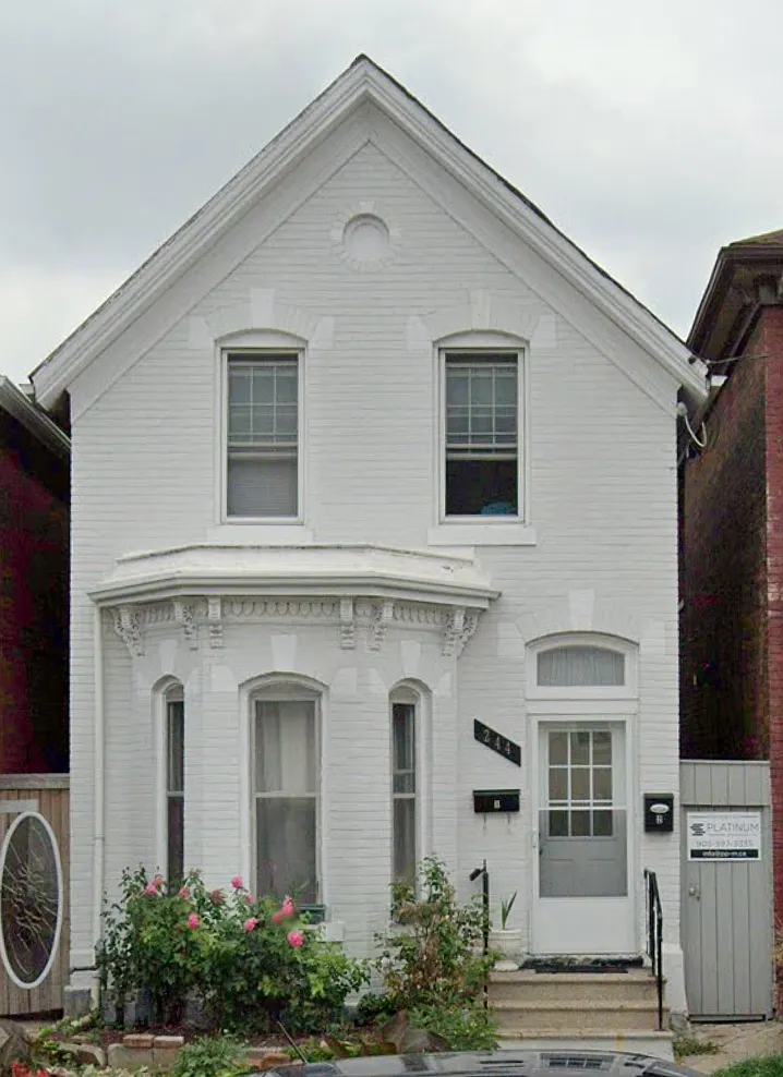 244 Wellington St N #2 photo 1