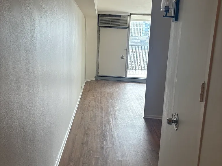 300 N State St #3601 — Photo 8