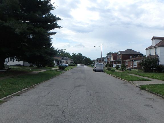 4th image of 3106 Market Ave