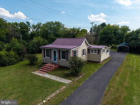 26 Furnace Rd, Luray, VA 22835