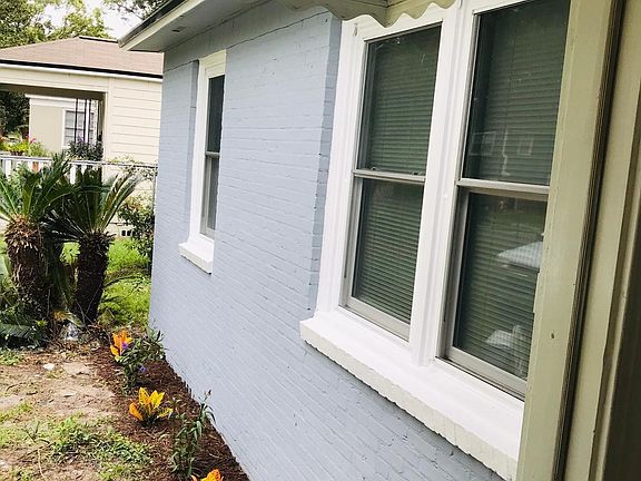 4th image of 8056 Lexington Dr