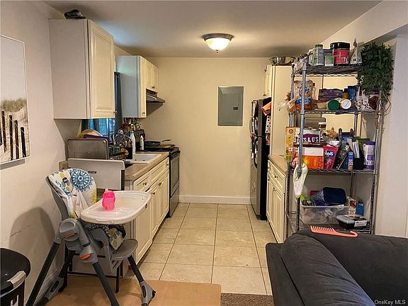 5th image of 3775 Mahopac St