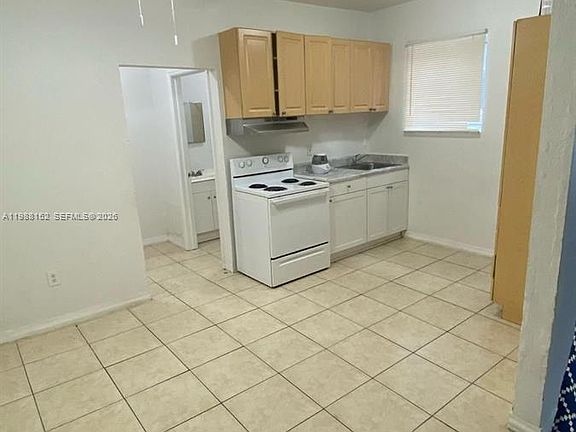 2nd image of 1021 NW 3rd St APT 305