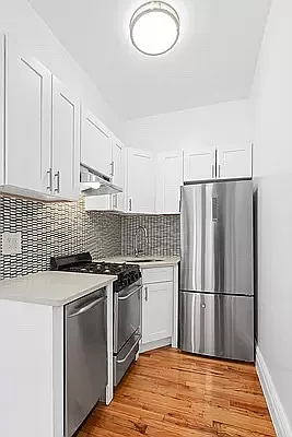 Rented by REAL New York | media 9