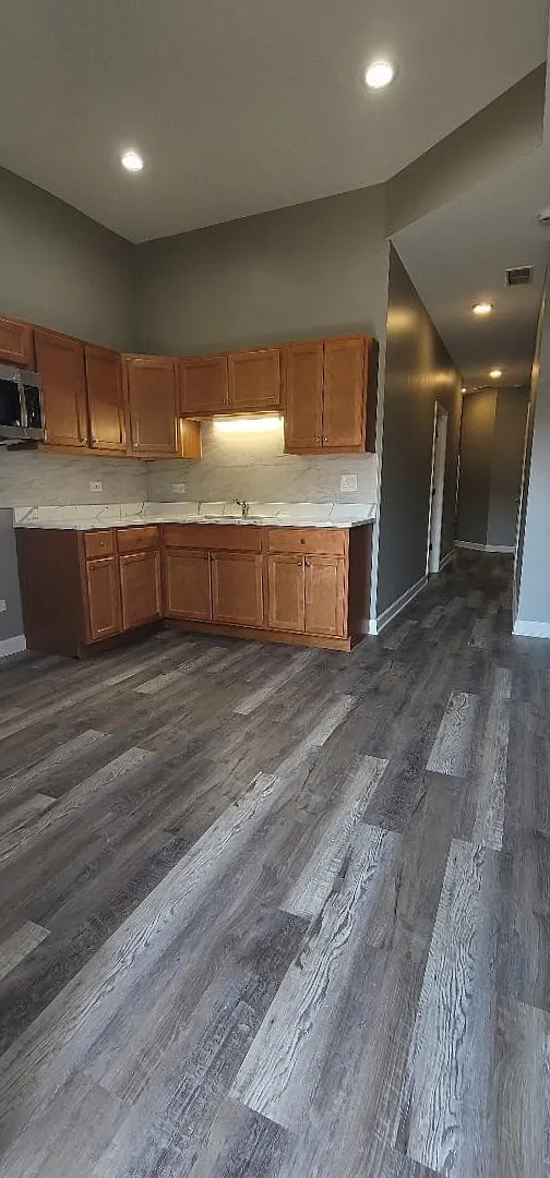 3 bed, $1,850 — Photo 4