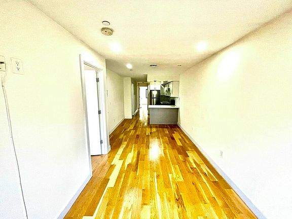 4th image of 25 Fayette St #4E