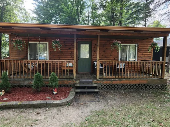 608 Goldenrod Dr, Houghton Lake, MI 48629