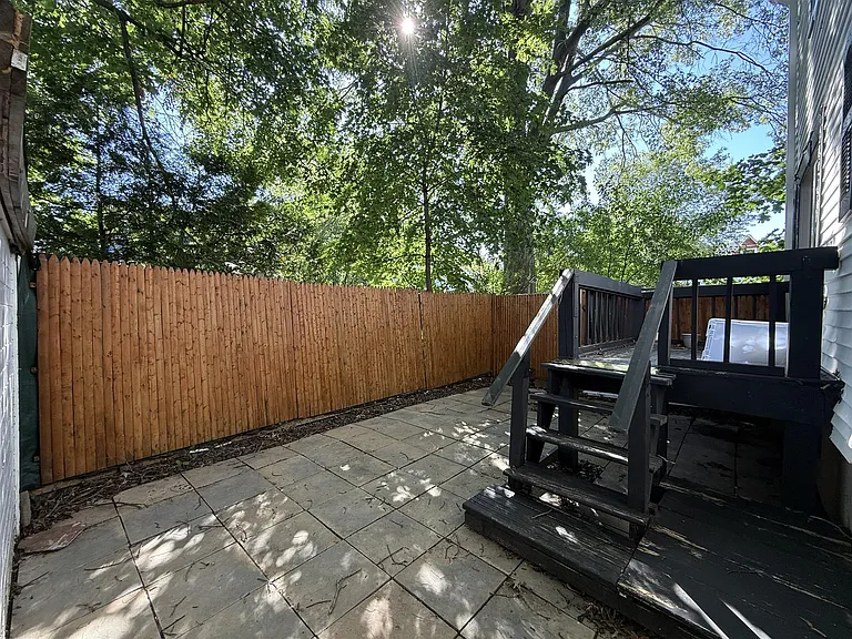 21 Jerome St — Photo 20