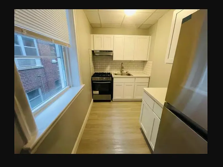 373 School Ln #3B — Photo 2