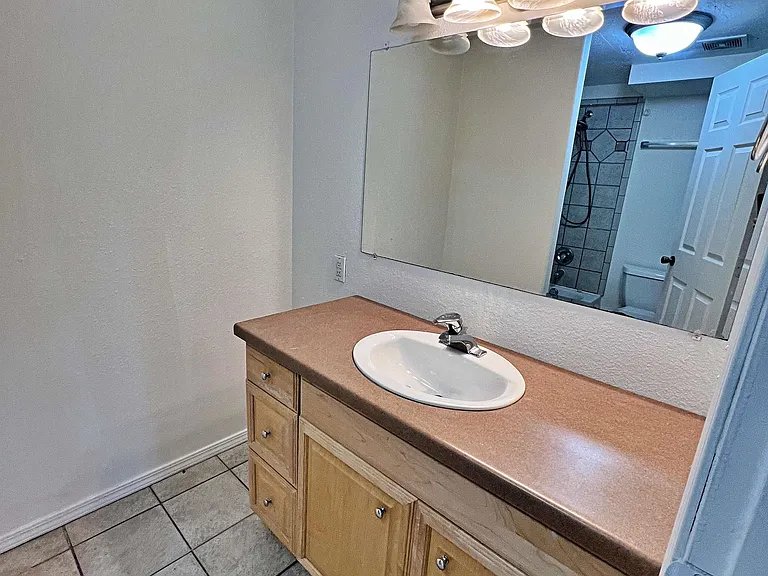 10 Pinewood Dr — Photo 18