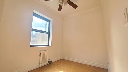 Rented by R New York