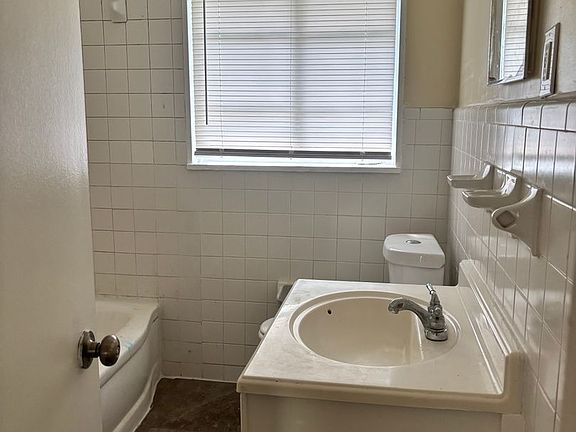 5th image of 237 Sykes Rd