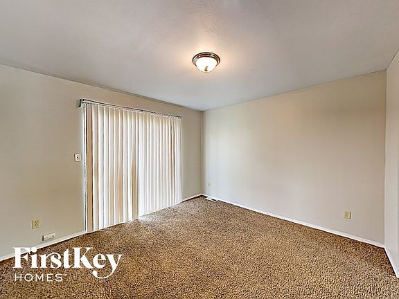 5th image of 2059 Victorian Village Dr
