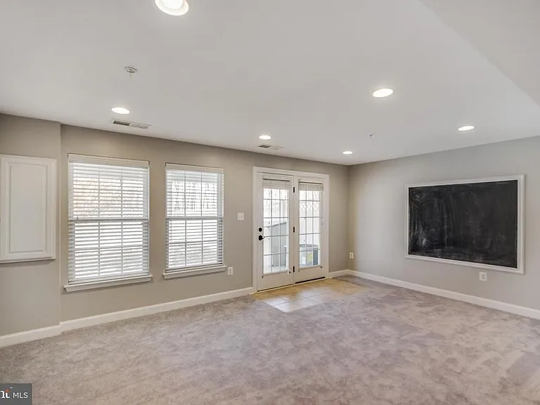 9684 Atterbury Ln — Photo 43