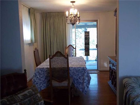 4th image of 1700 Forestview Dr