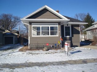 24 N Worth Ave, Elgin, IL 60123