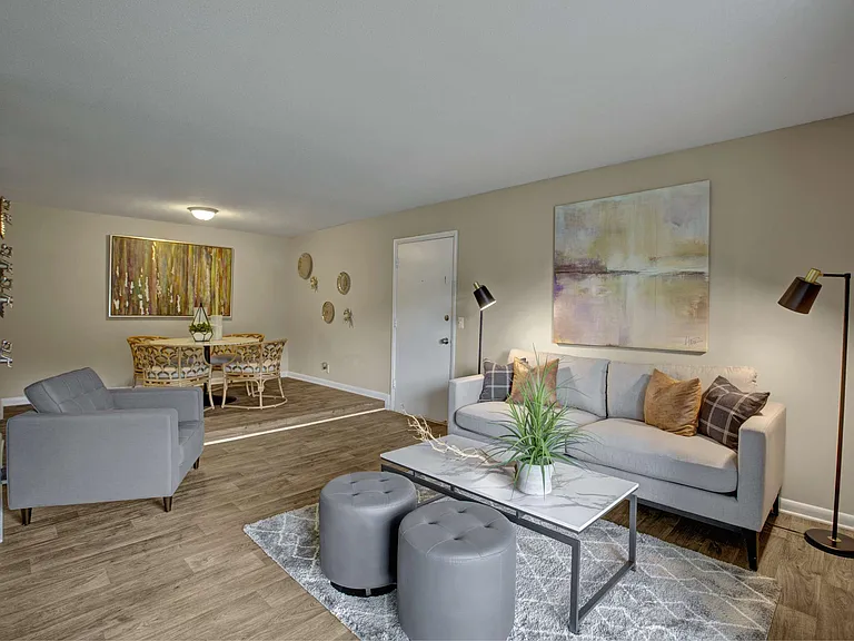 Lacota Apartments — Photo 41