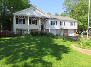 42315 Edward Cir, Columbiana, OH 44408