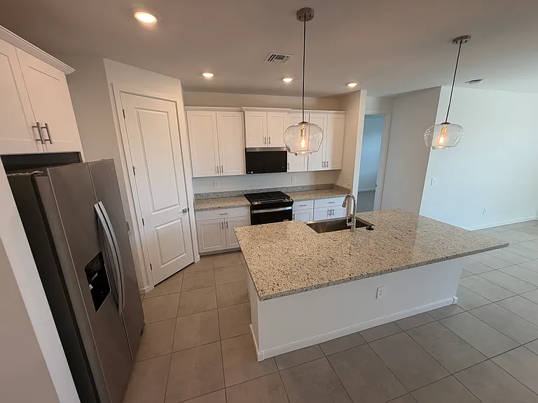 4158 W Erik Ln — Photo 3