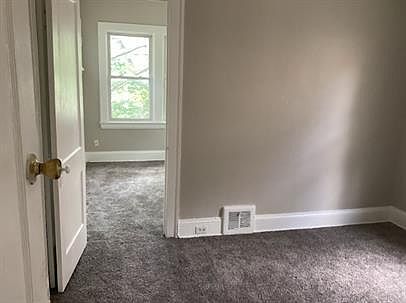 4th image of 3434 Beechwood Ave #2