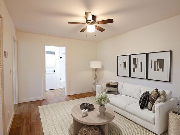 4th image of 712 Summitt Ave #17A