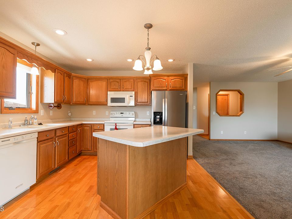 1st image of 2900 Bay Shore Bnd SE Unit 3