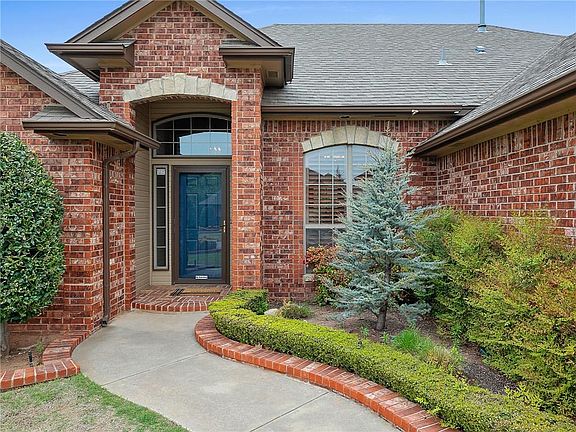 5th image of 1317 SW 126th Pl