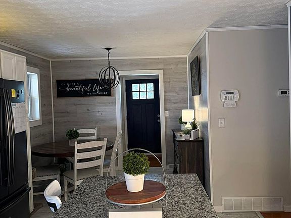 3rd image of 6030 Margaret St
