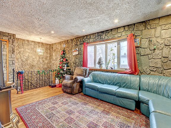 3rd image of 221 Garden St