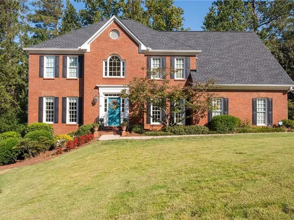 862 Chestnut Lake Dr NE, Marietta, GA 30068