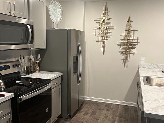 3rd image of 30064 Donnybrook Ln